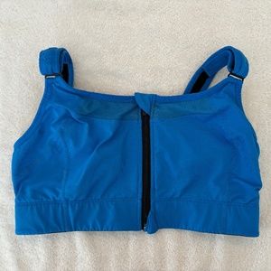 CVG front zipper sports bra
